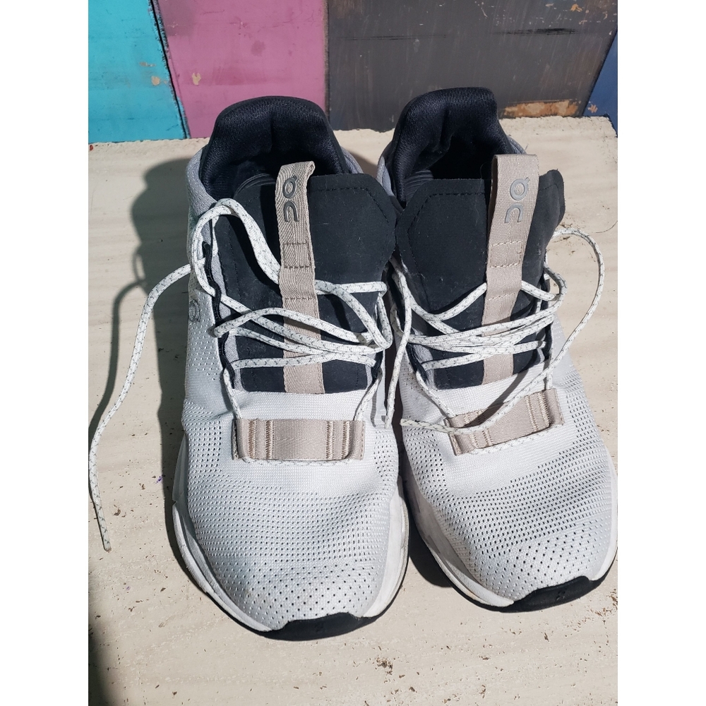 Women's Cloudnova sz 8